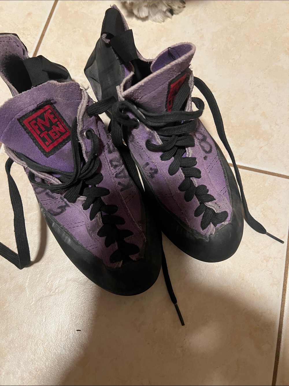 Five Ten Women’s Purple Climbing Shoes — Lace-Up Performance Fit